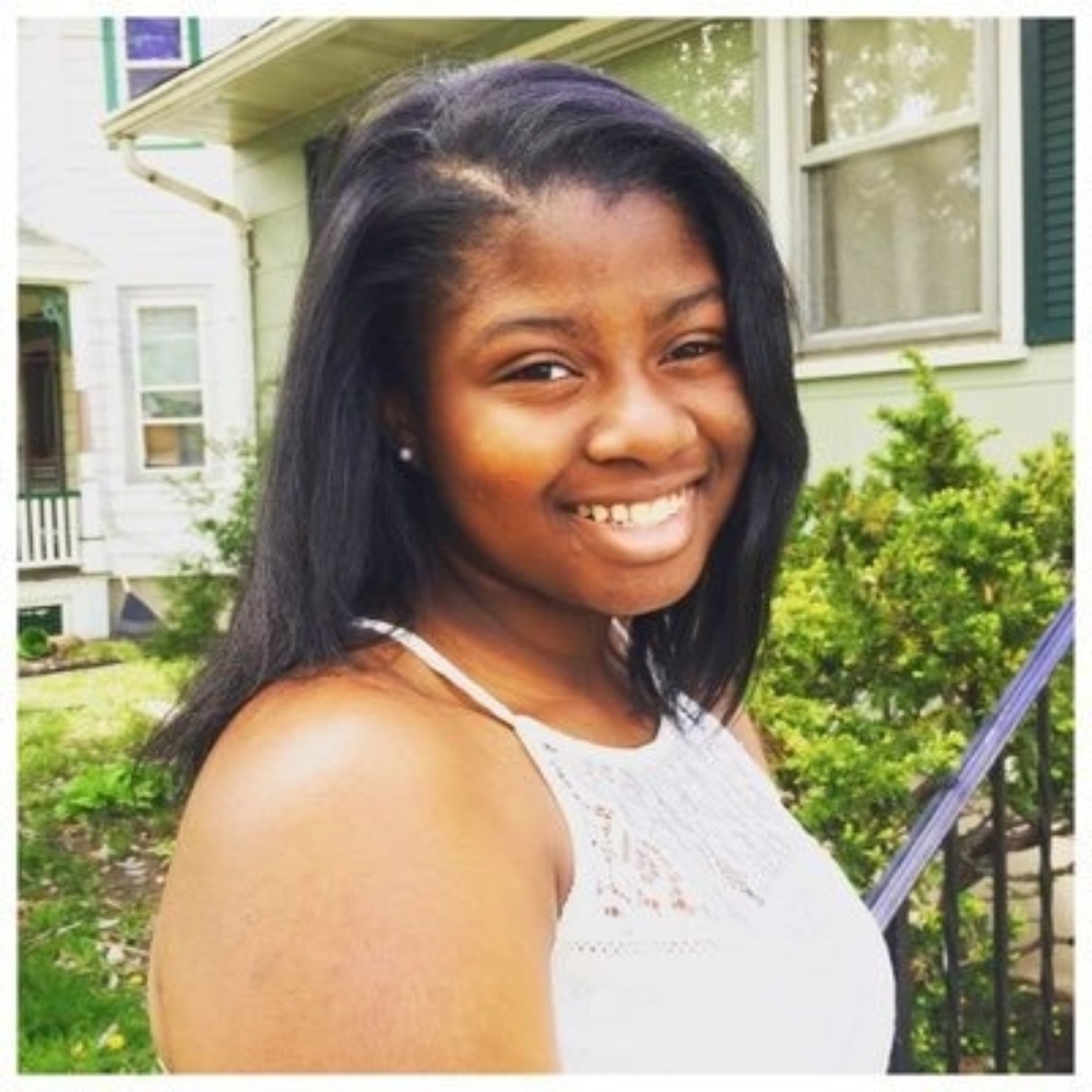 Meet your Posher, Zoie